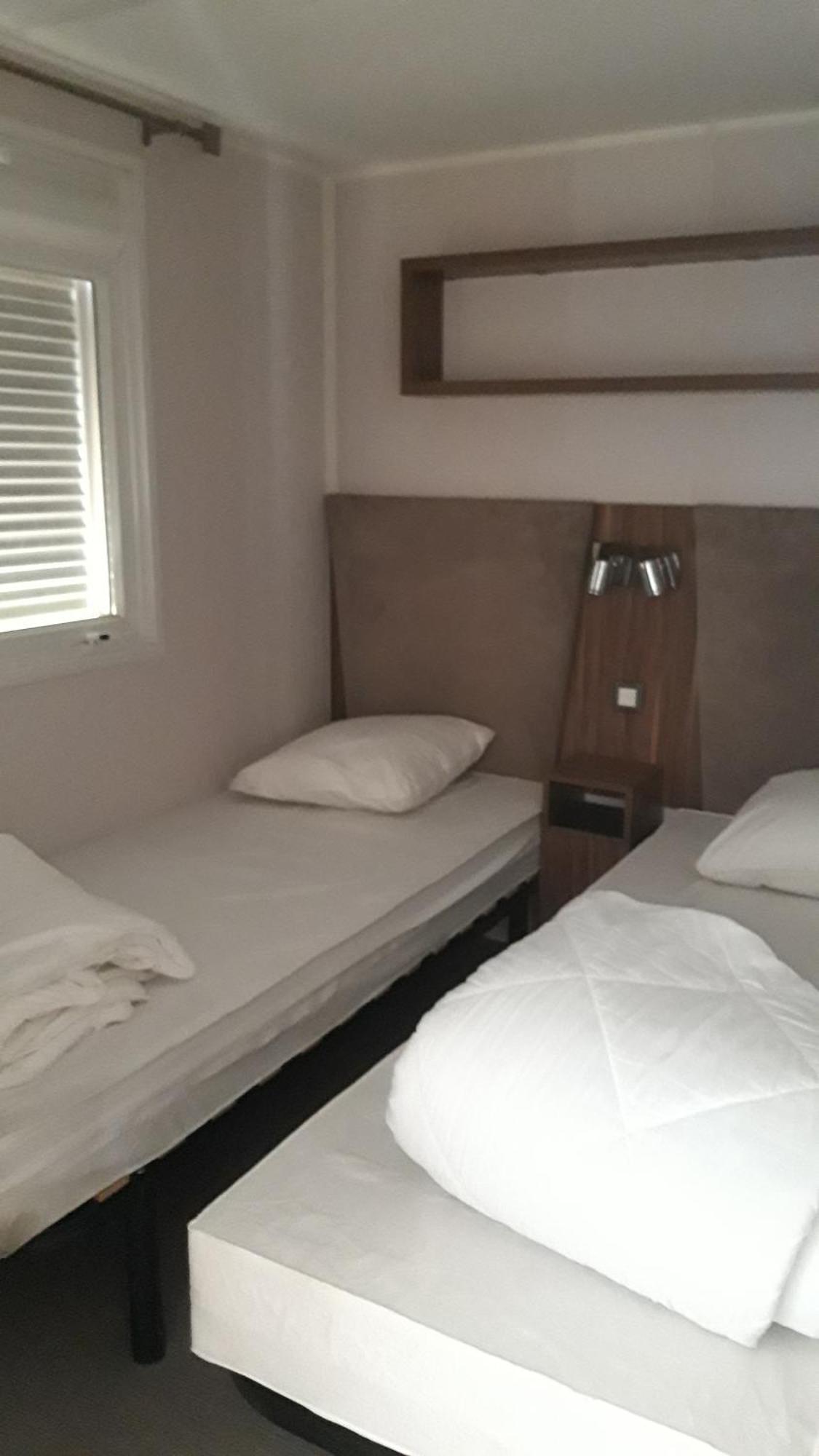 Azur 49 Camping *